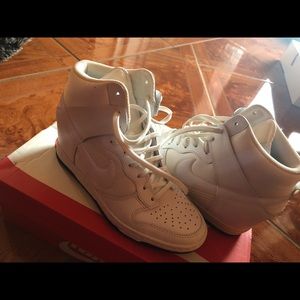 White Nike wedge tennis